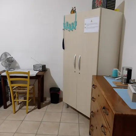 Con Il Filo Tra Le Dita *
